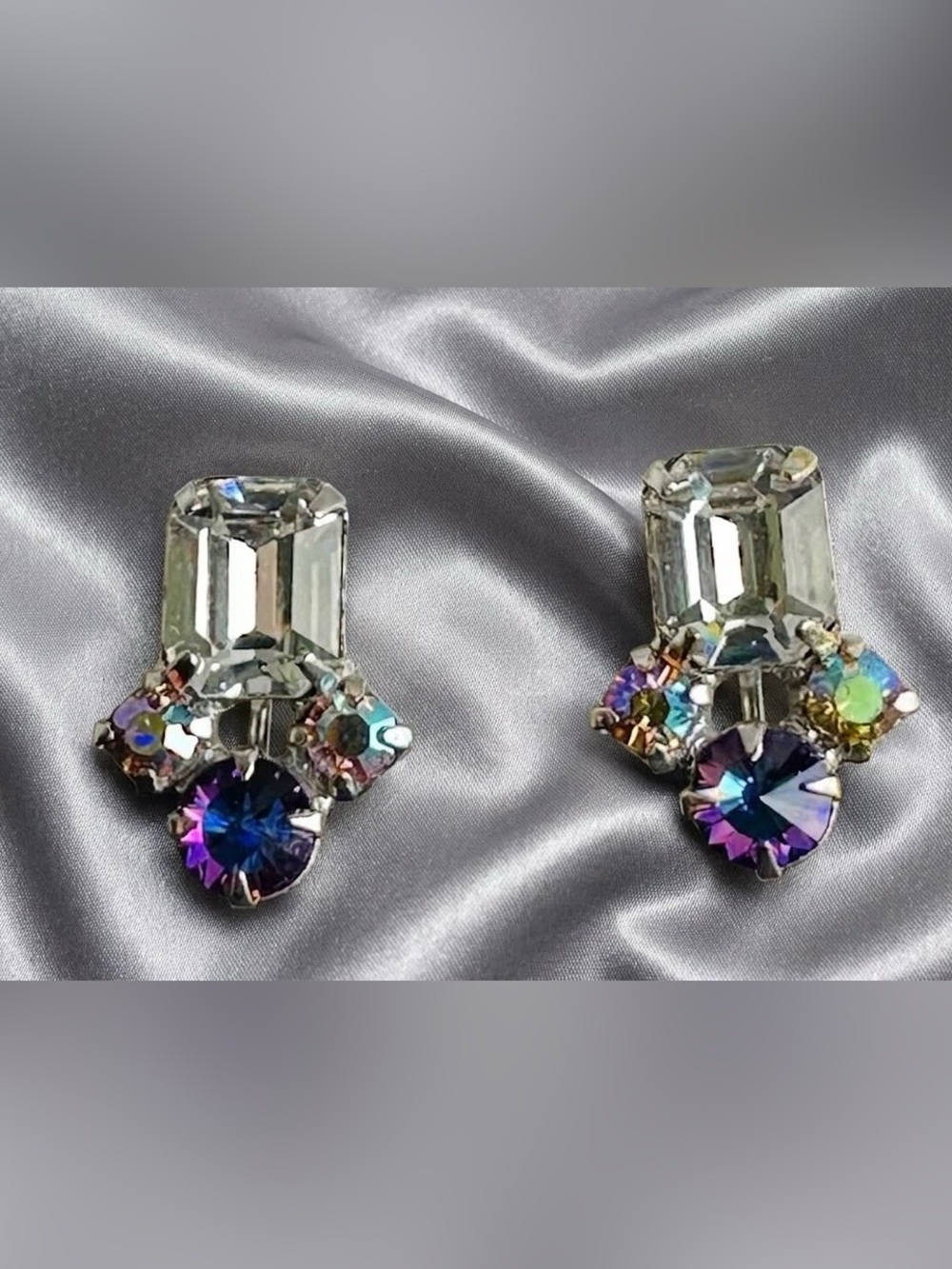 VTG 1950s Emerald Cut Crystal & Aurora Borealis Rhinestone Screw-back Earrings